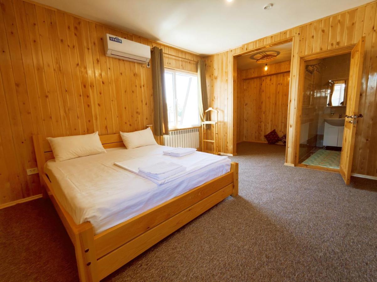 Silkroad Guesthouse Bishkek Exterior foto