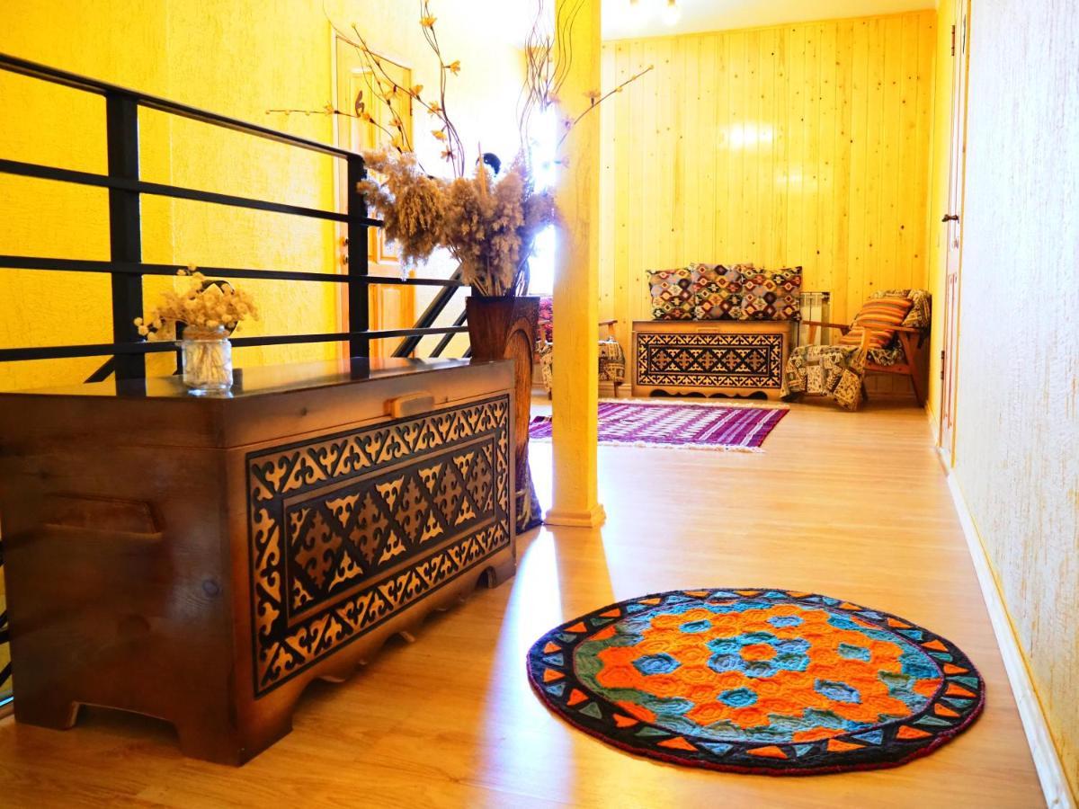 Silkroad Guesthouse Bishkek Exterior foto